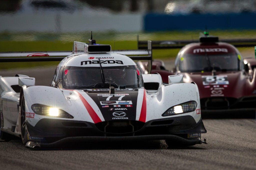 Mazda cars - Sebring season finale