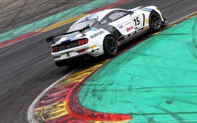 Priaulx and Maxwell head into final British GT rounds with GT4 championship lead