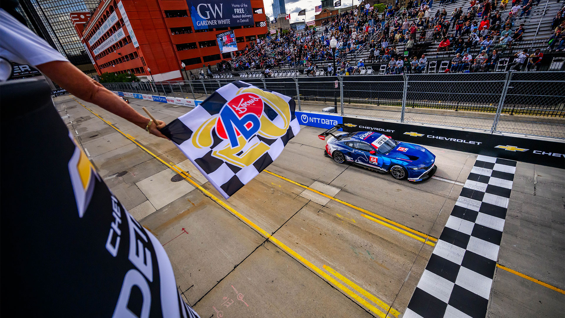 Detroit win 2025 Crossing the finish line